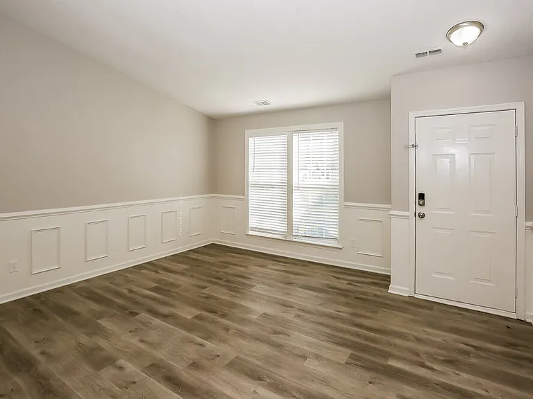 137 Lantana Dr — Photo 8