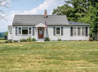 240 S Sunset Dr, Broadway, VA 22815