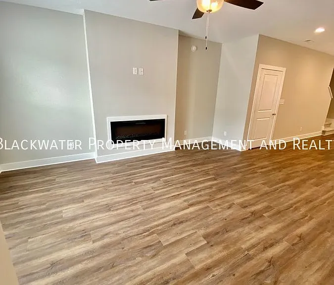 41 Cuddington Ln — Photo 3