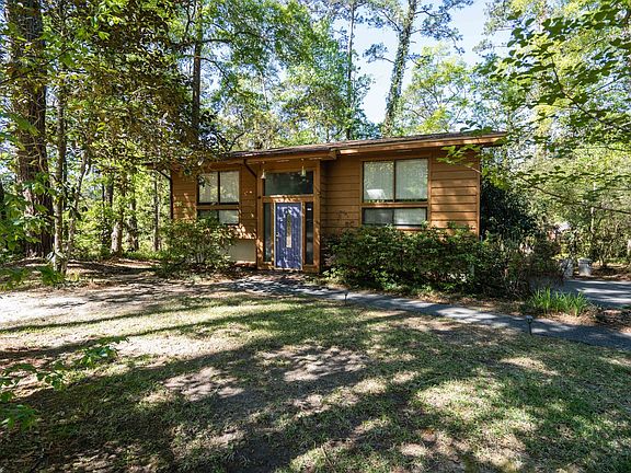 2nd image of 3322 Robinhood Rd