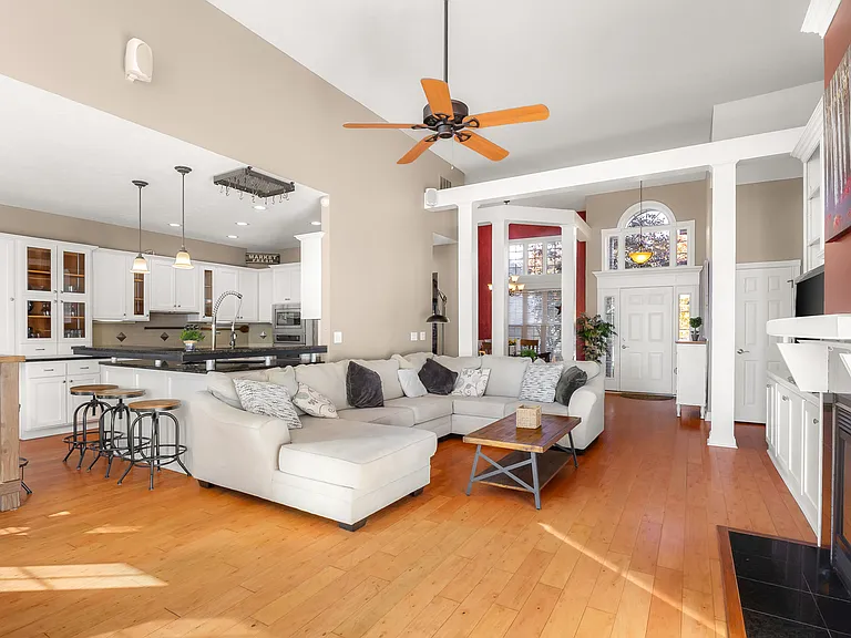 4377 Westminster Pl — Photo 17