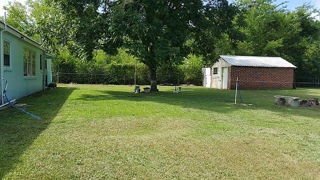 2nd image of 3105 Bloomfield Dr