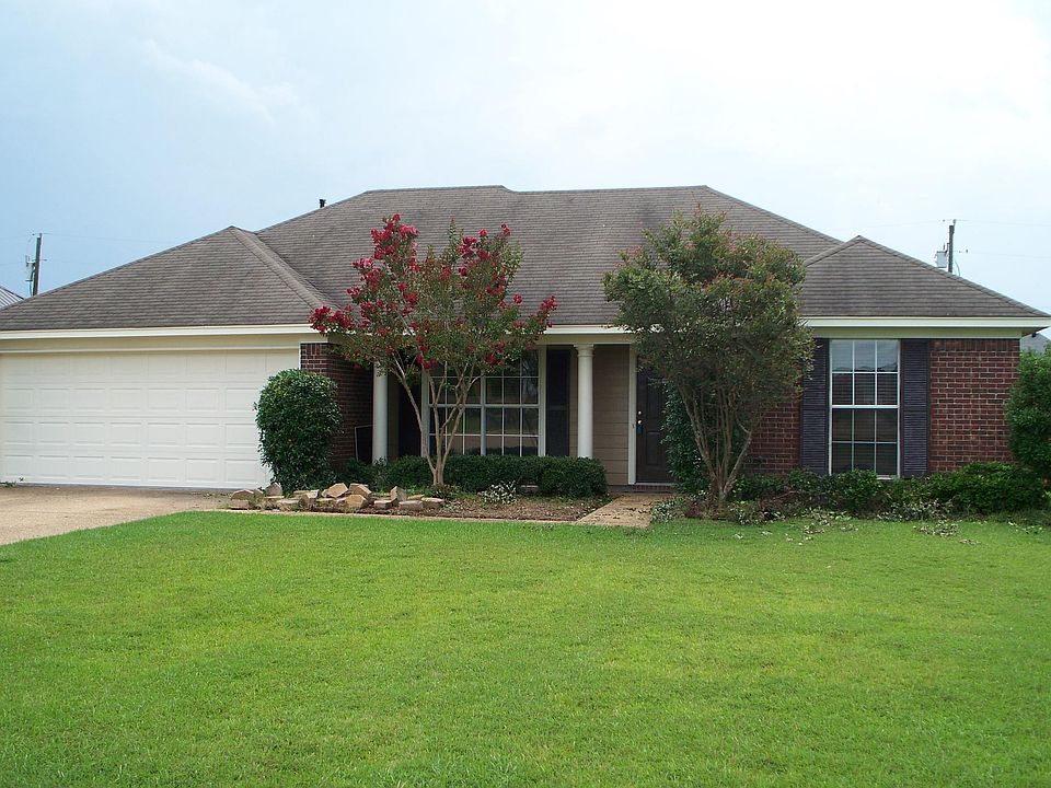 1st image of 168 Holmar Dr