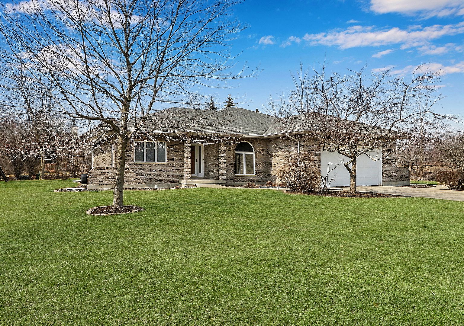 1400 April Ln, Winthrop Harbor, IL 60096 Zillow