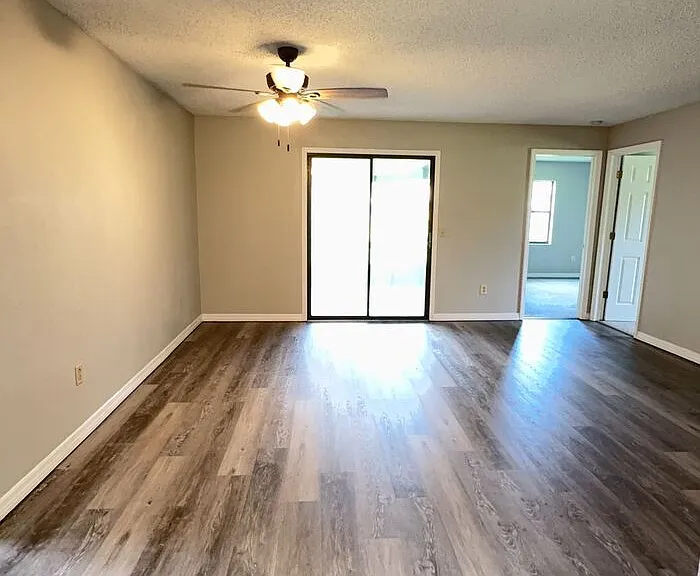 24 Wellside Ln — Photo 4