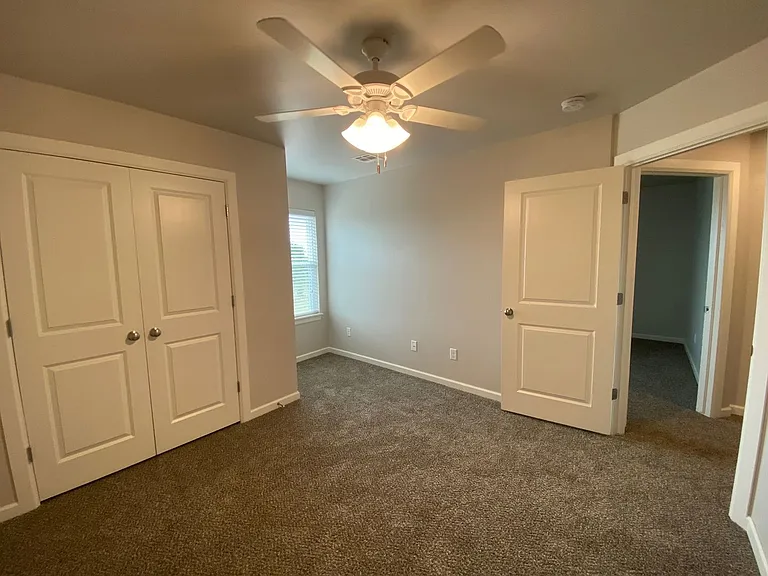 12010 Rhya Ln — Photo 27