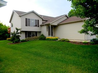 5925 Redbud Ln NW, Rochester, MN 55901