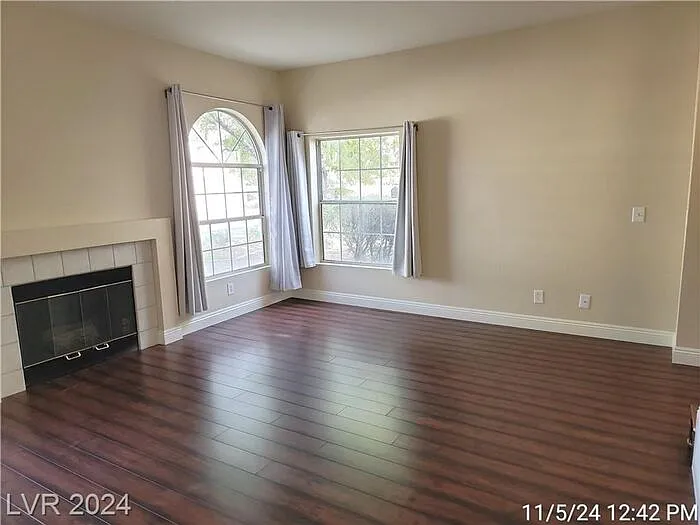 3 bed, 2.5 bath, 1523 sqft, $1,837 — Photo 4
