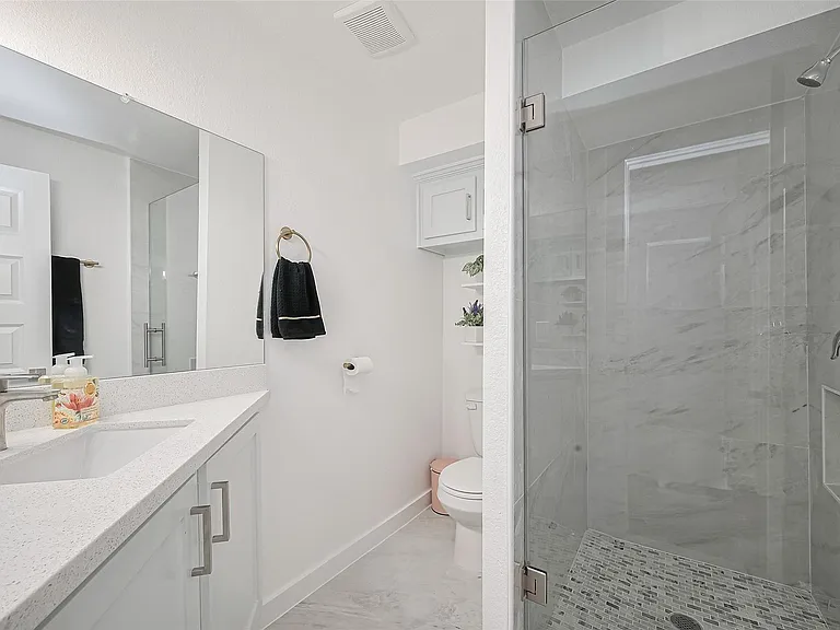 6725 Avenue K — Photo 3