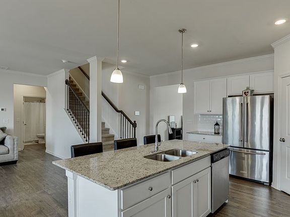 4th image of 6790 Scarlet Oak Way