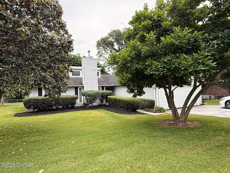 1st image of 818 McManis Ave