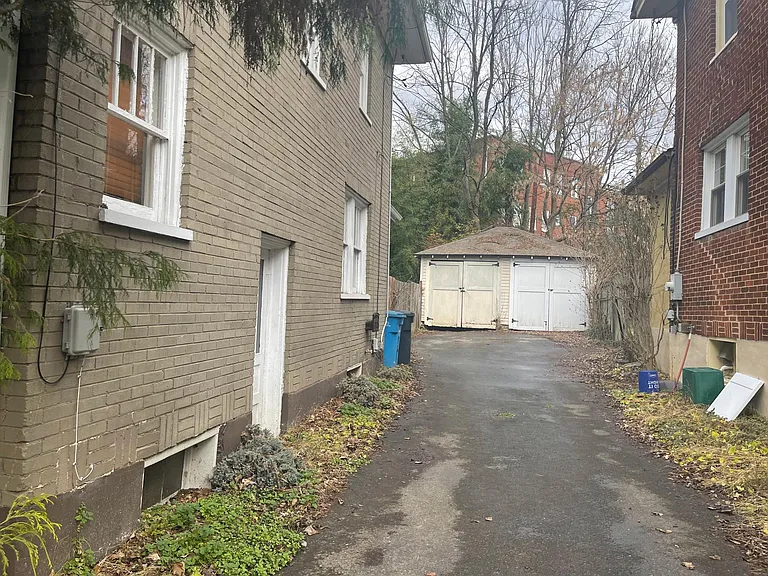 723 Highland Ave SW — Photo 27