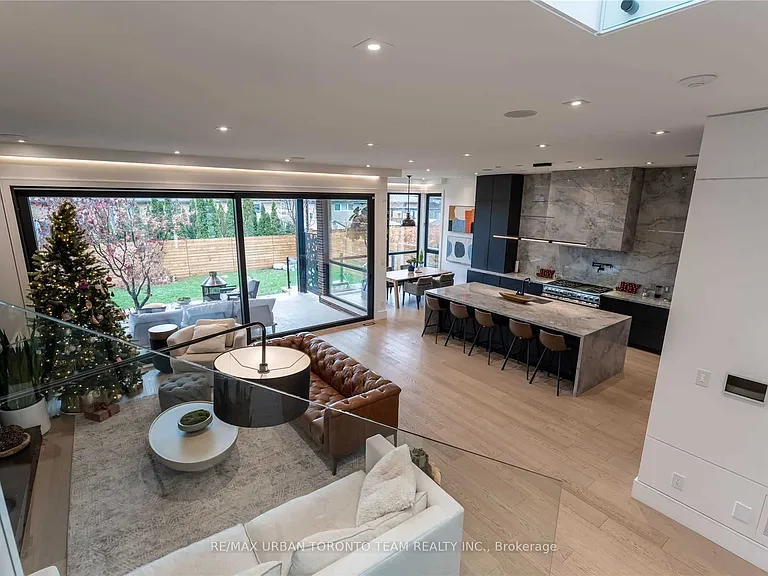 39 Cardigan Rd — Photo 8