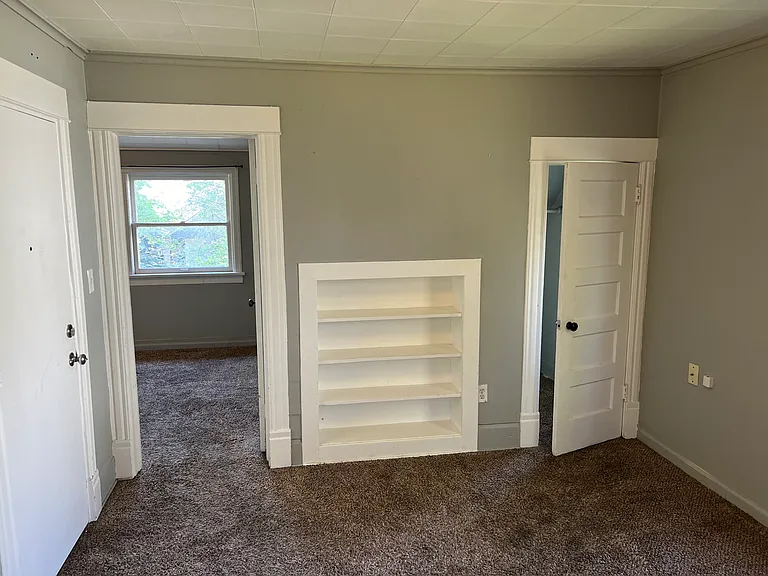 1102 W Sharp Ave #3 — Photo 4