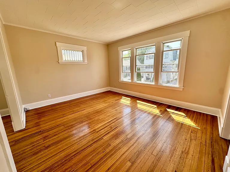 74-76 Curtiss St #2 — Photo 3