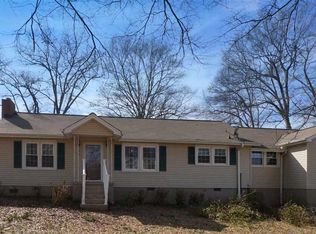 47 Groce Meadow Rd, Taylors, SC 29687