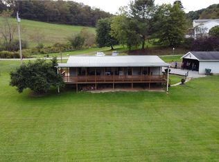 1339 Arner Rd, Chester, WV 26034
