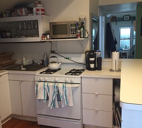 3rd image of 3047 N Clifton Ave #3