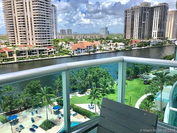 5th image of 19390 Collins Avenue #901