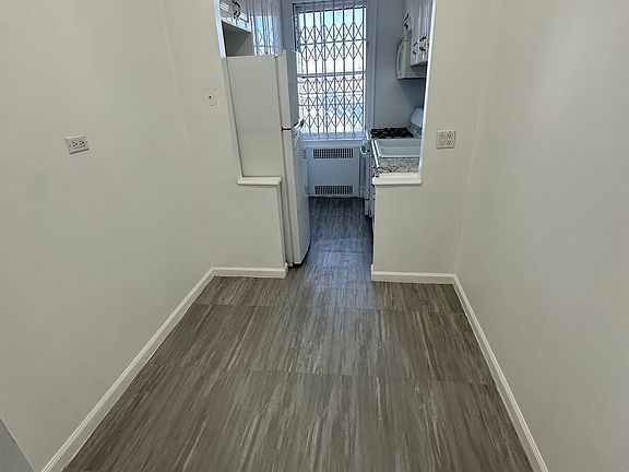 2nd image of 570 Ocean Pkwy APT 4B