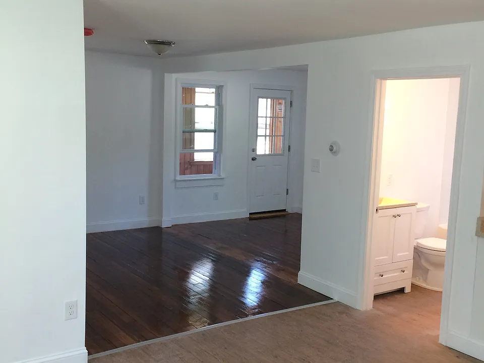 93 1/2 Lake St #1