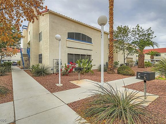 4th image of 2725 S Nellis Blvd Unit 2152