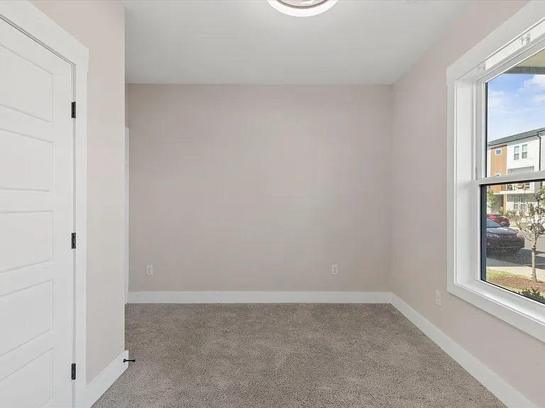2129 Big Falls Dr — Photo 6