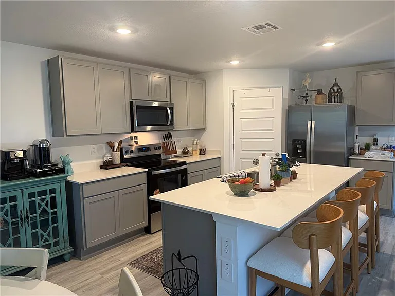 5132 Penelope Trl — Photo 2