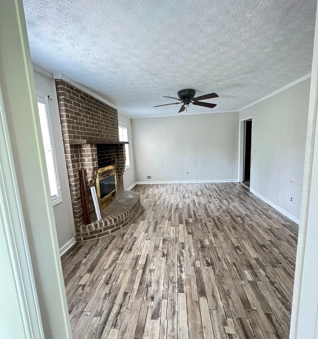 4914 Wolverton Dr — Photo 2