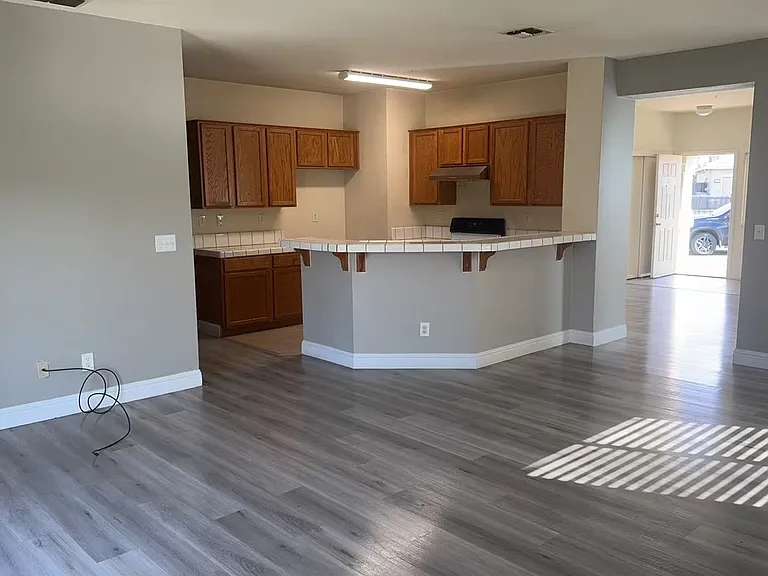 21 Van Horn Ct — Photo 4