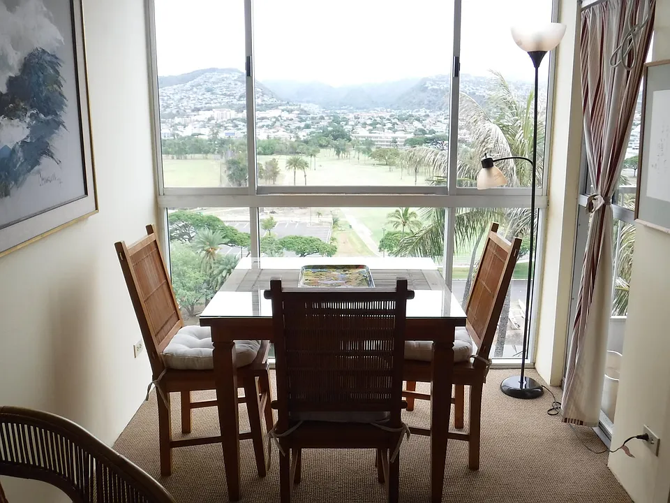 2611 Ala Wai Blvd #11