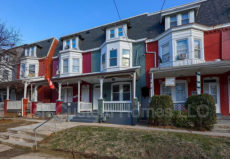 227 S Ann St — Photo 8