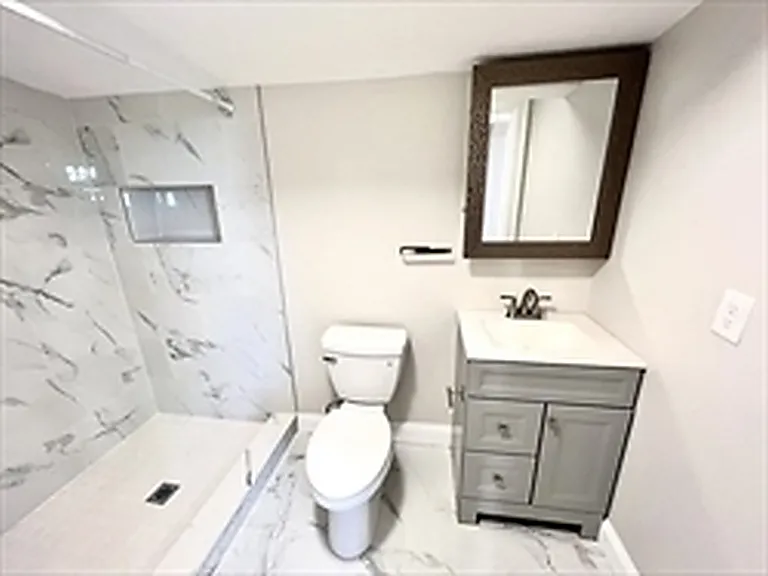 6 La Grange Pl — Photo 5