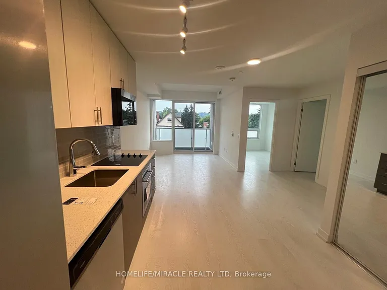 415 Main St W #320 — Photo 1