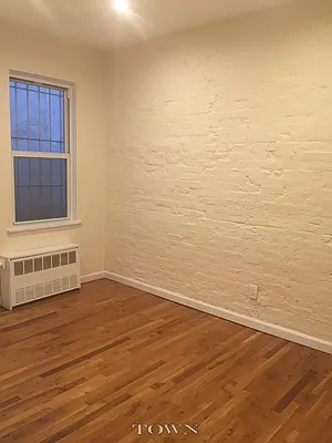 Rented by Town Residential | media 51