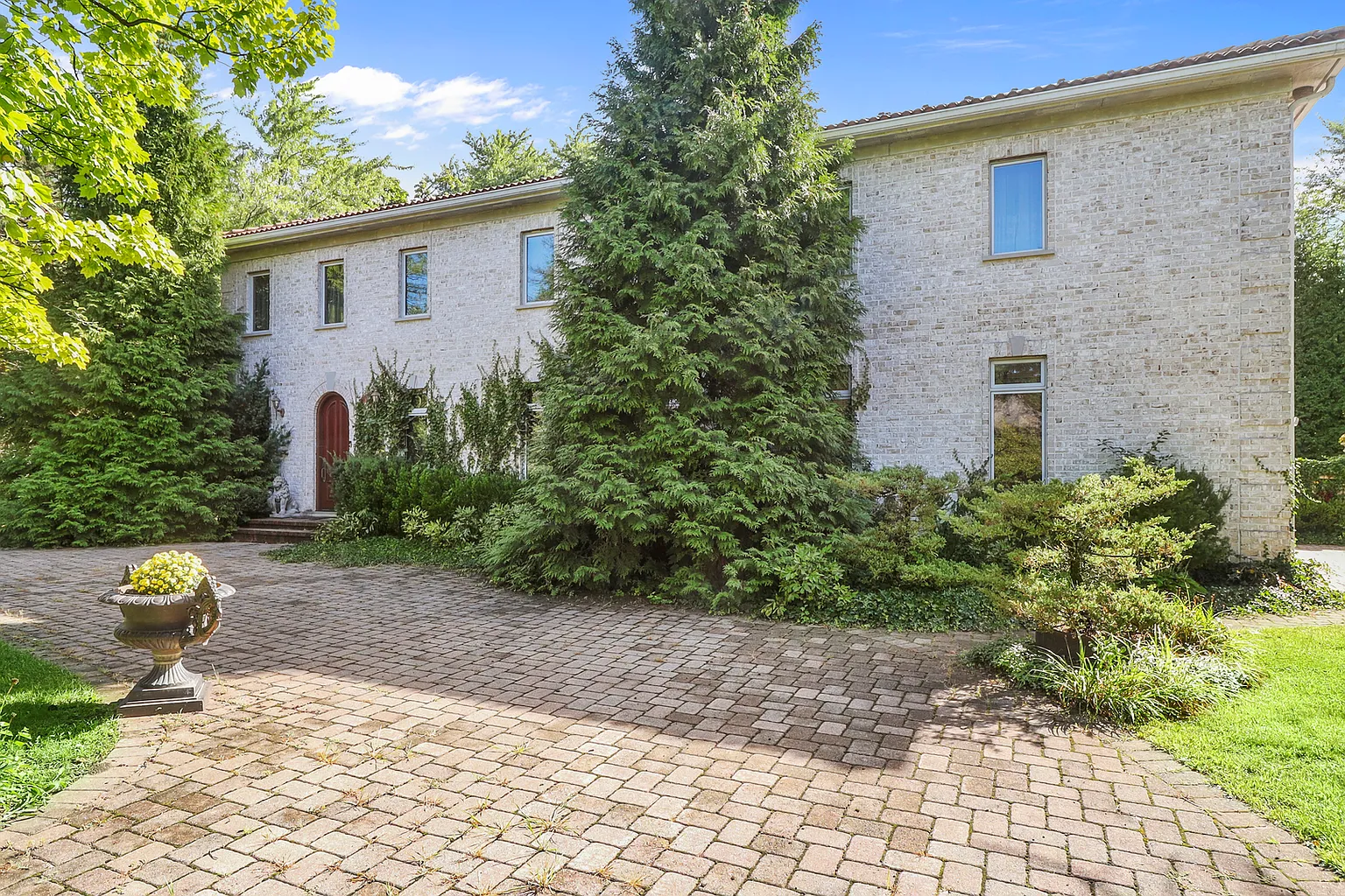 1405 Christina Ln photo 1