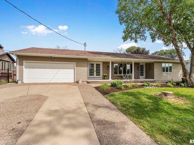 3605 W Harbor Dr, Bettendorf, IA, 52722