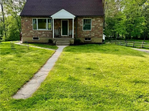 3858 N Dogwood Rd, Walnutport, PA 18088