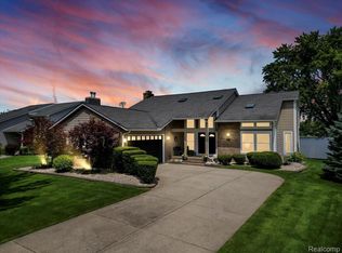 3800 Mariner St, Waterford, MI