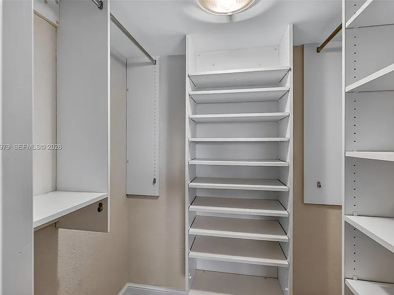 4015 W Palm Aire Dr #502 — Photo 18