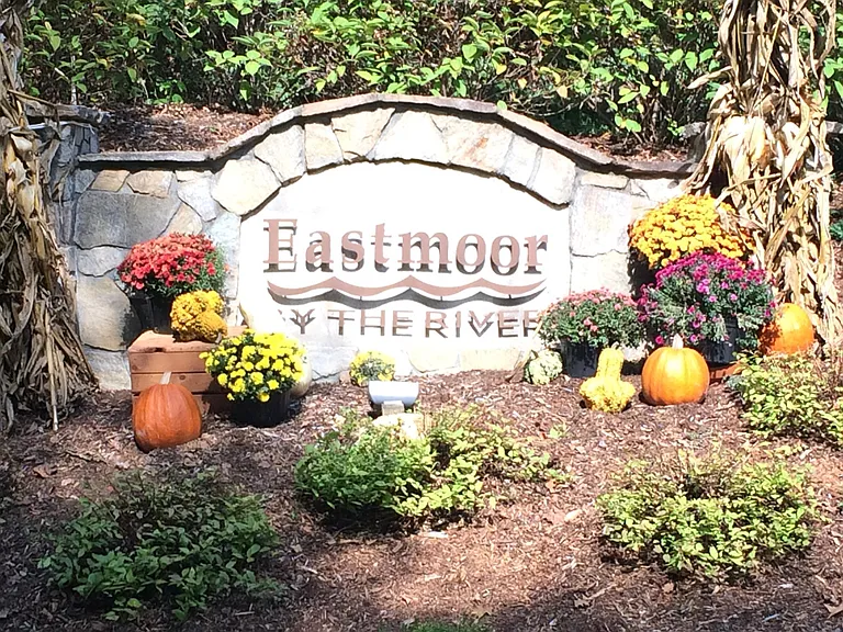 Neighborhood entrance