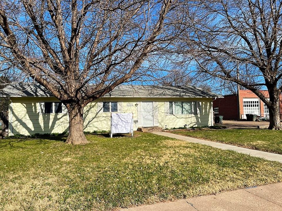 2nd image of 109 N Dewey St