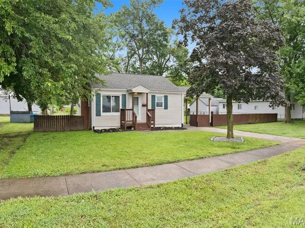 4216 Nameoki Rd, Granite City, IL 62040