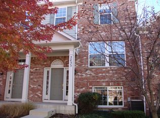 2433 Emily Ln, Elgin, IL 60124