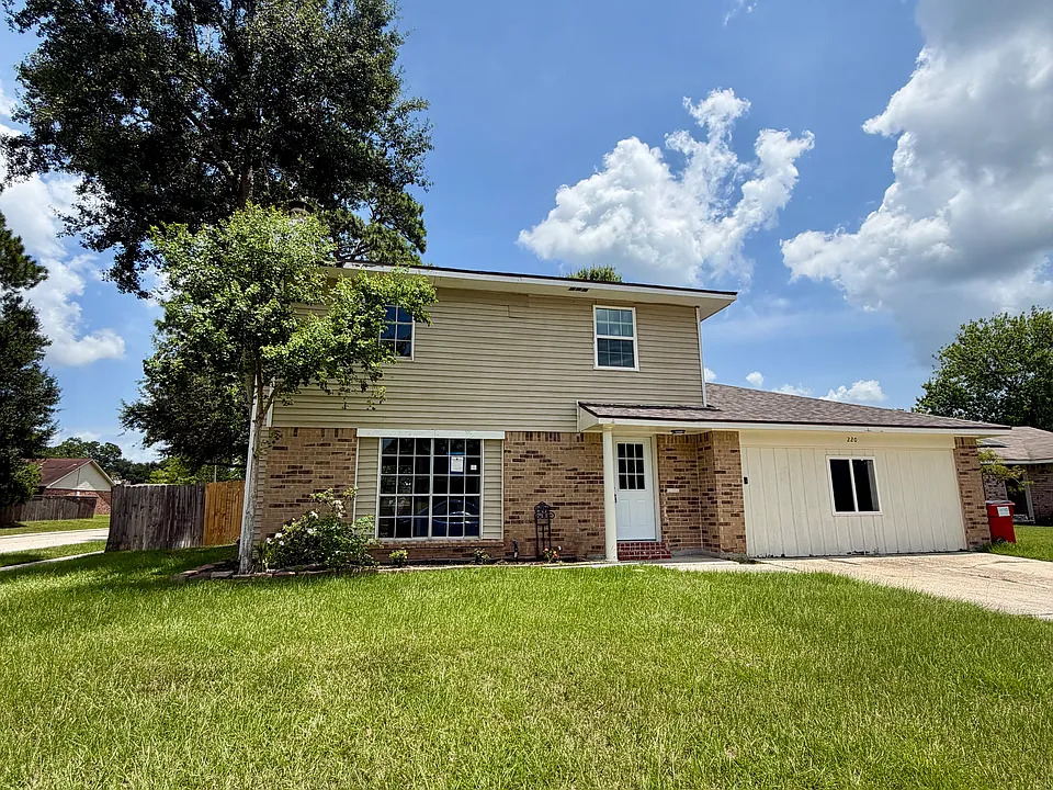 220 Tiffany St