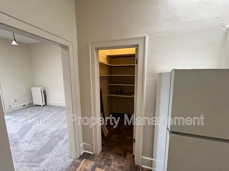 201 1/2 S Minnesota Ave #4 — Photo 15