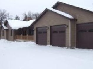 554 River Rd, Princeton, WI 54968