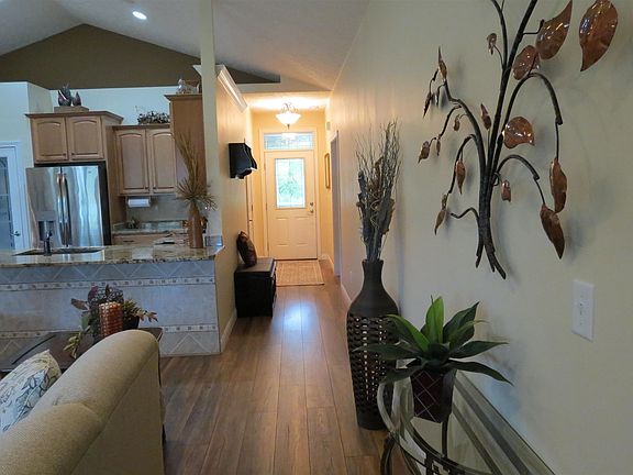 5th image of 428 Hibiscus Dr