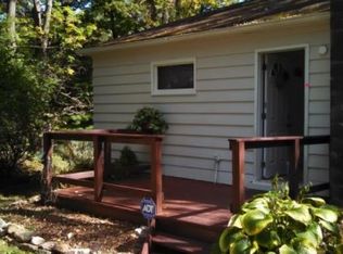 12207 Meadowbrook Dr, Burton, OH 44021