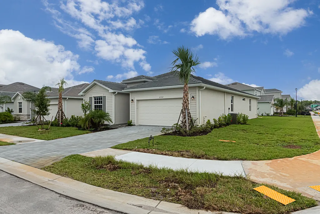 4 bed, 2032 sqft, $3,300 — Photo 3